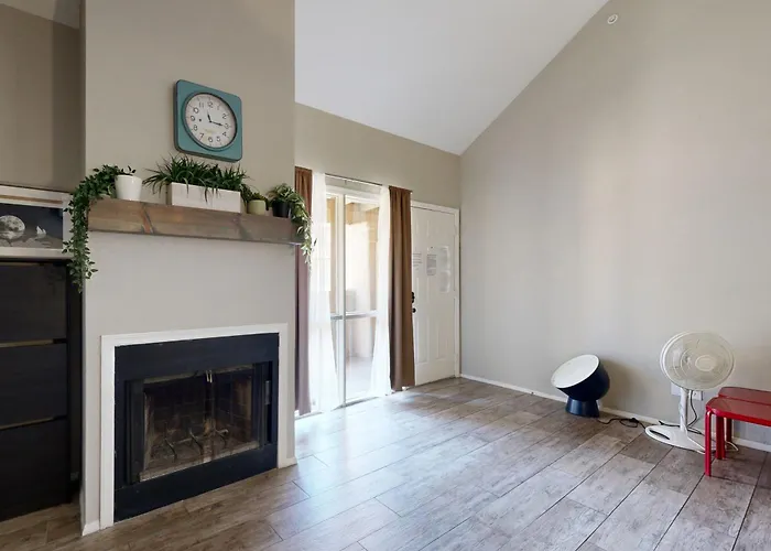 Modern South Apartment Scottsdale
