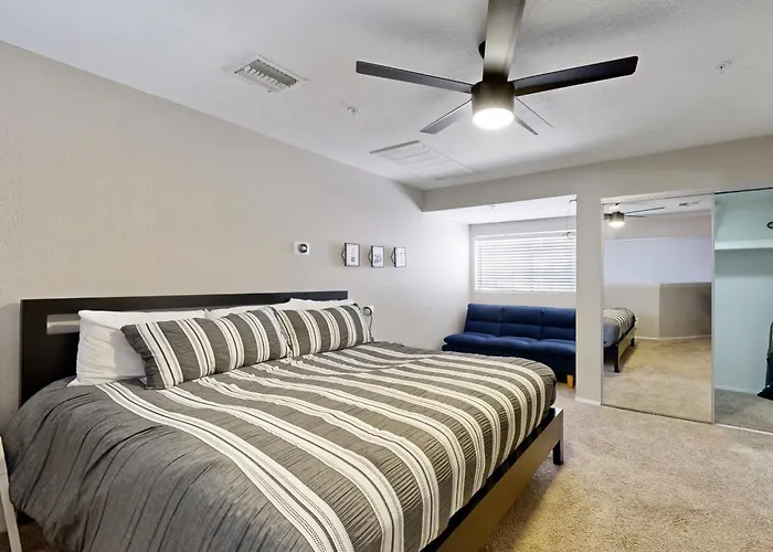 Apartment Modern South Scottsdale
