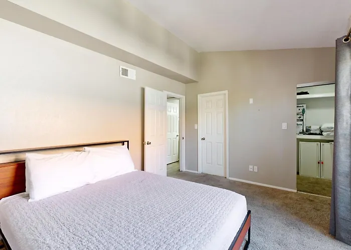 Modern South Apartment Scottsdale